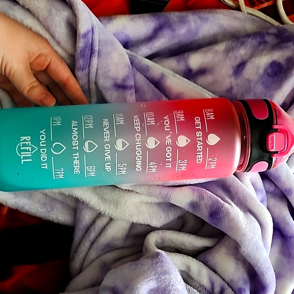 A 32 oz. Water bottle